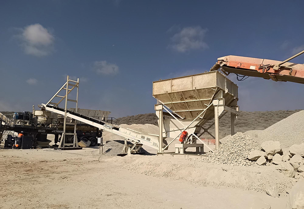 For this project, Consulmet Equipment supplied a WC1150S wheeled cone crusher and screen combination; conveyors and a surge bin with a VSD pan feeder.
