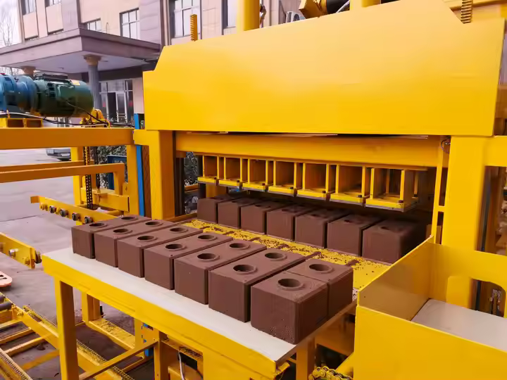 block-making machine