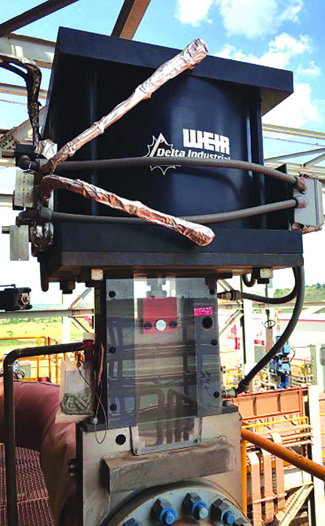 A pnuematic actuator mounted on this Delta Industrial knife gate valve ensures slurry isolation. (Photo: Weir)