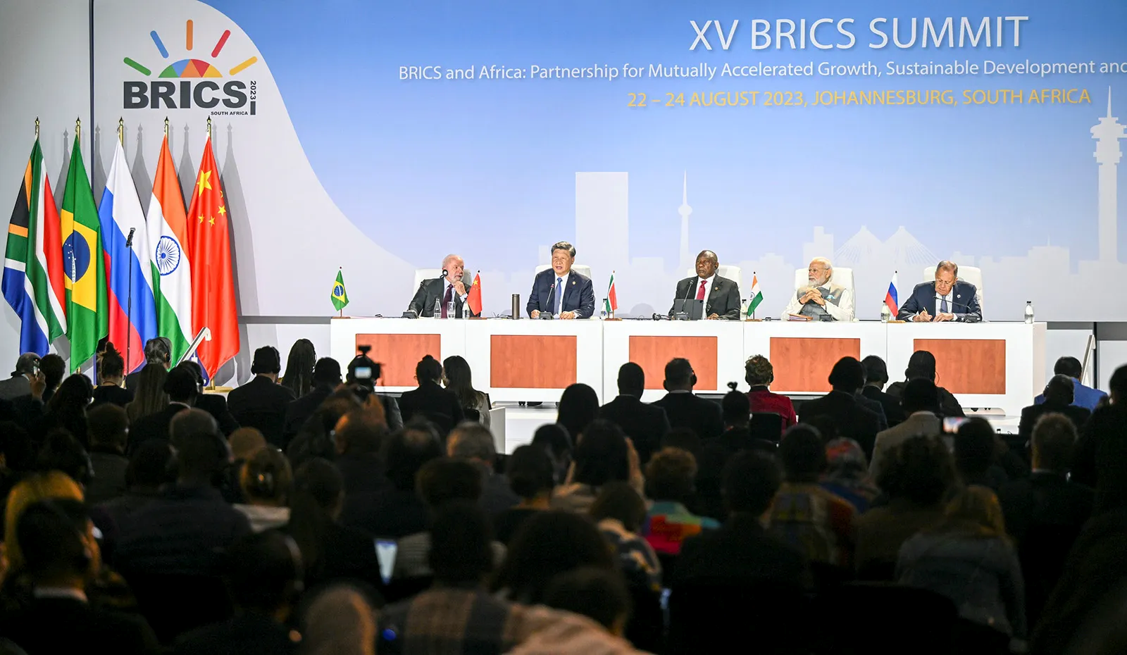 Chinese-President-Xi-Jinping-delivers-an-important-speech-at-a-press-conference-during-the-15th-BRICS-Summit